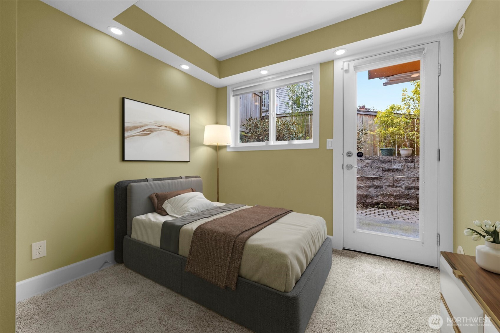 2118 W Ruffner Street , Seattle, WA 98199
