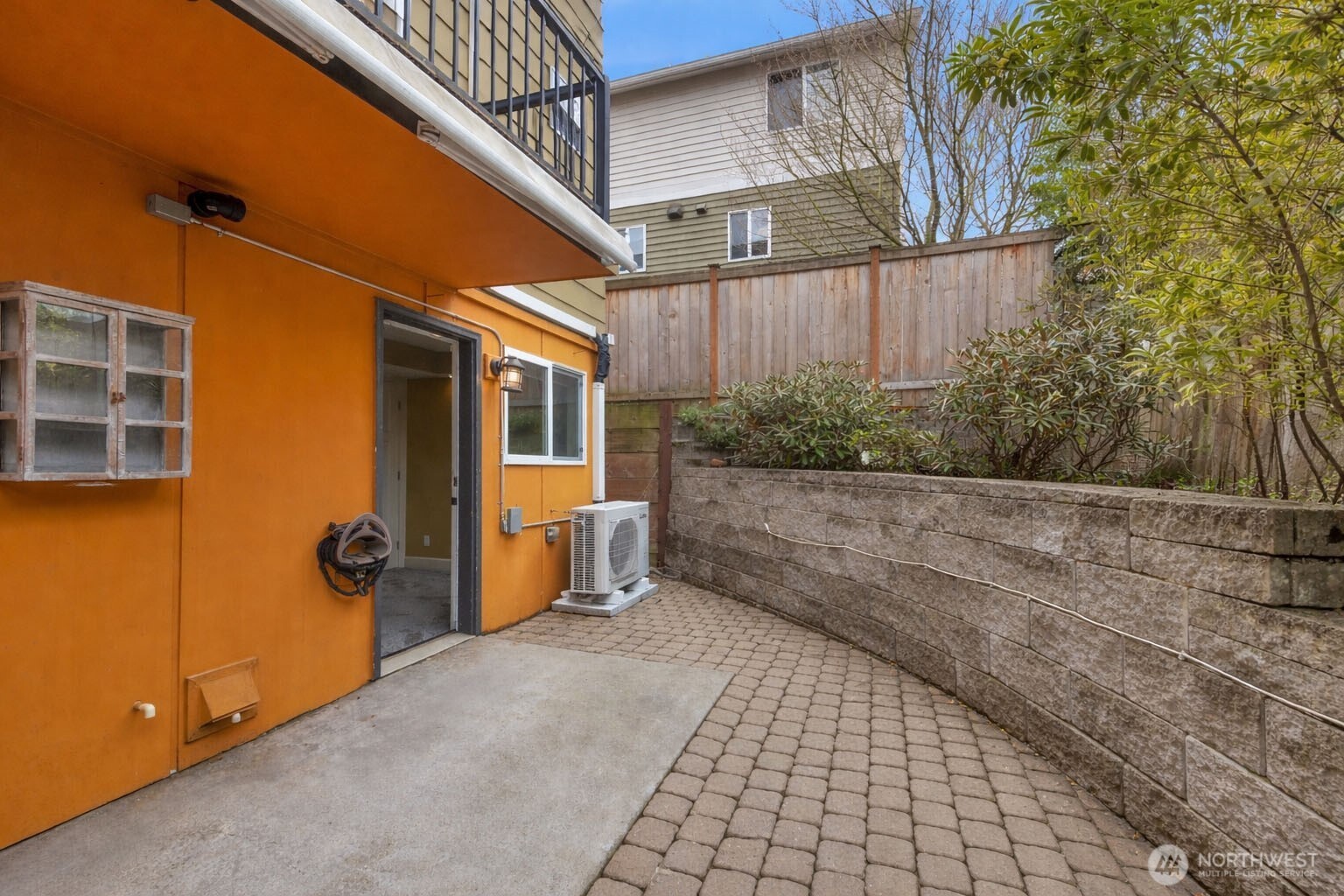 2118 W Ruffner Street , Seattle, WA 98199