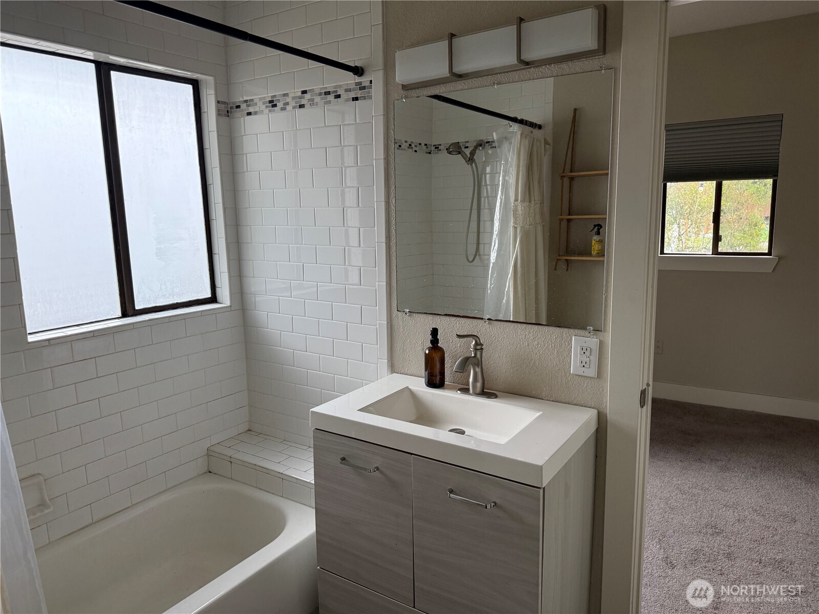 2815 S D Street , Tacoma, WA 98402-1105
