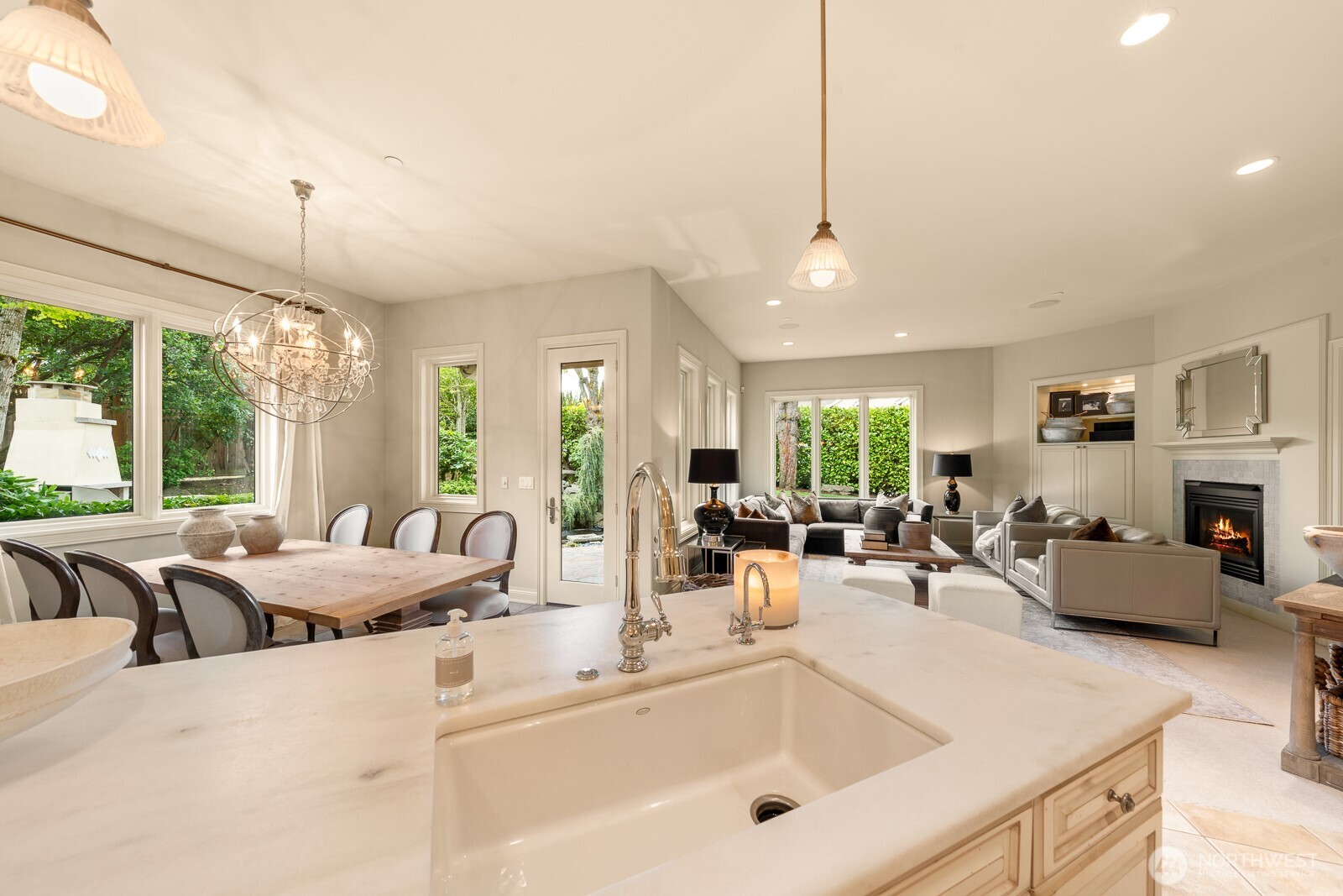 3424 97th Avenue SE, Mercer Island, WA 98040