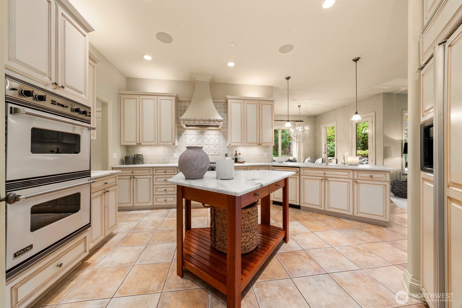 3424 97th Avenue SE, Mercer Island, WA 98040