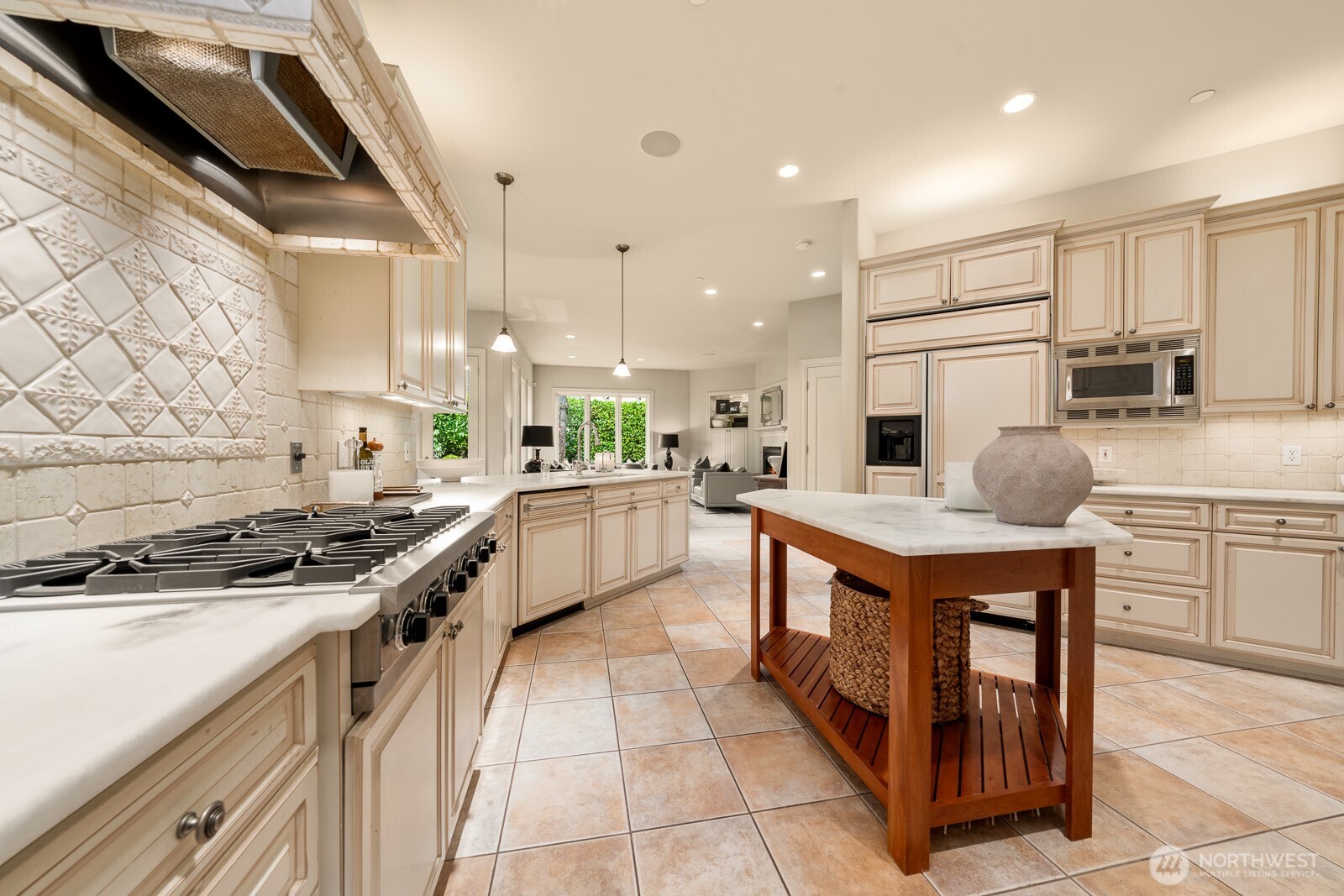 3424 97th Avenue SE, Mercer Island, WA 98040