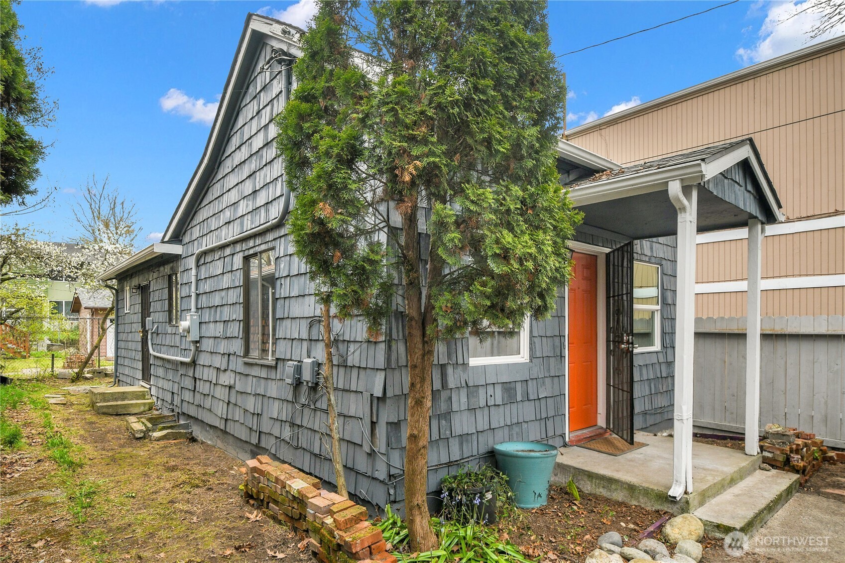 324 26TH Avenue S, Seattle, WA 98144