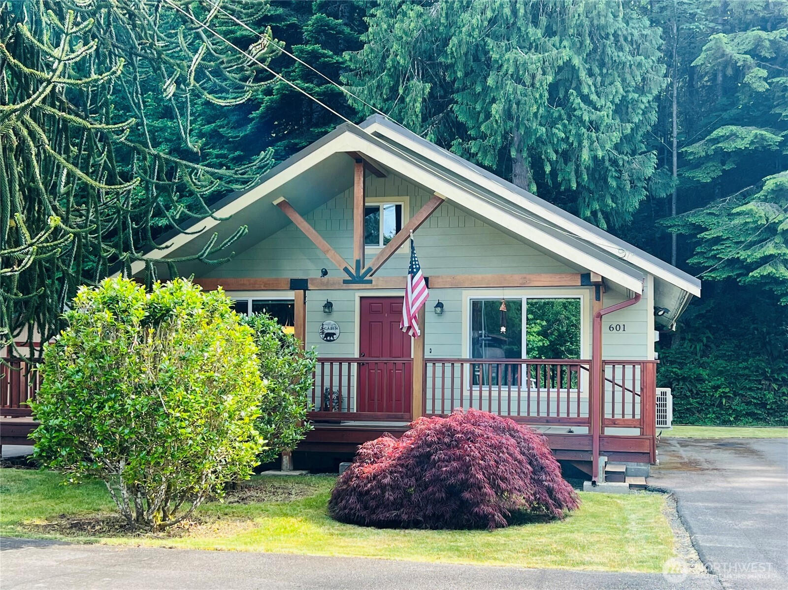 601 Mountain Trail Road , Brinnon, WA 98320