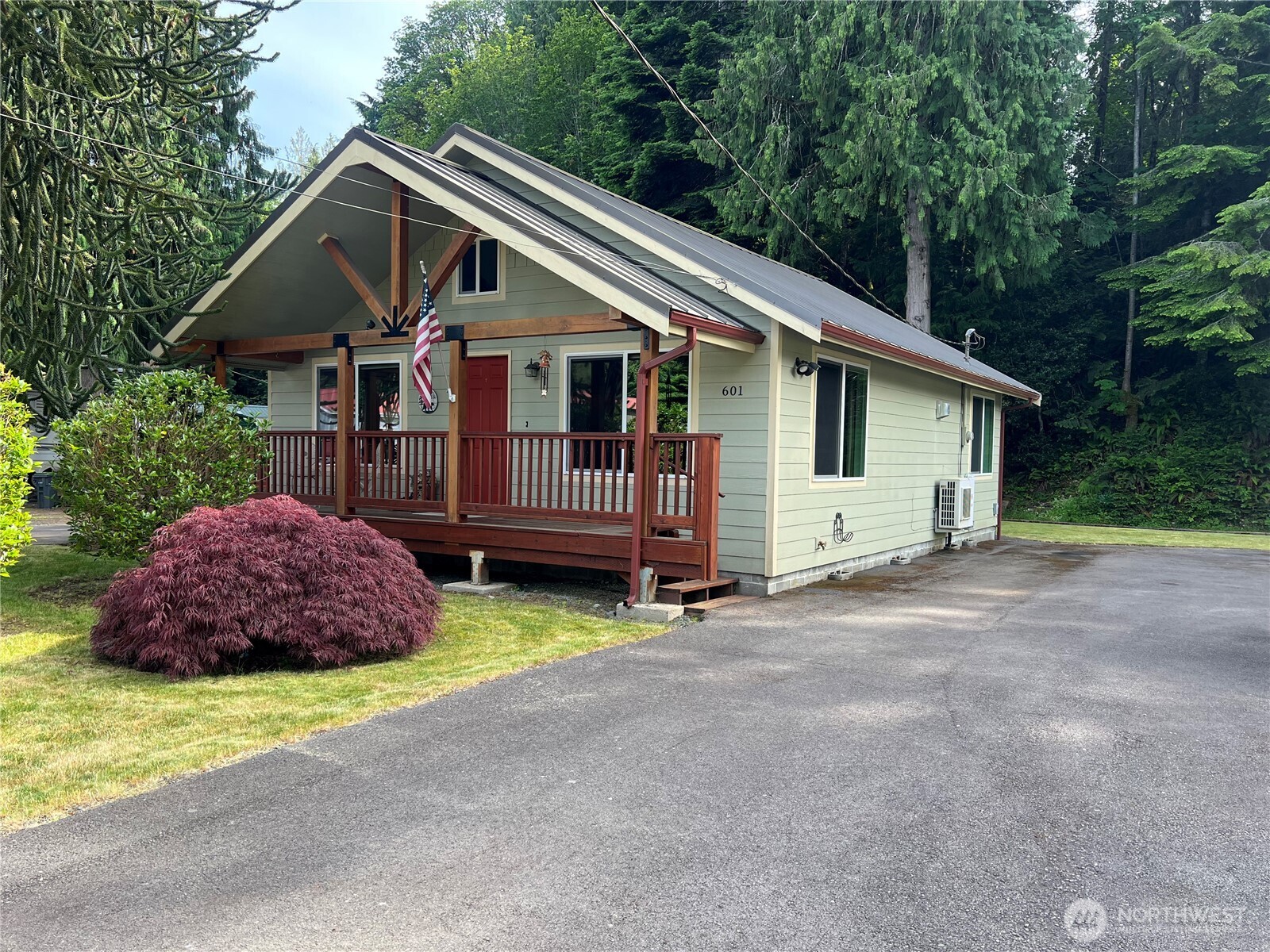 601 Mountain Trail Road , Brinnon, WA 98320
