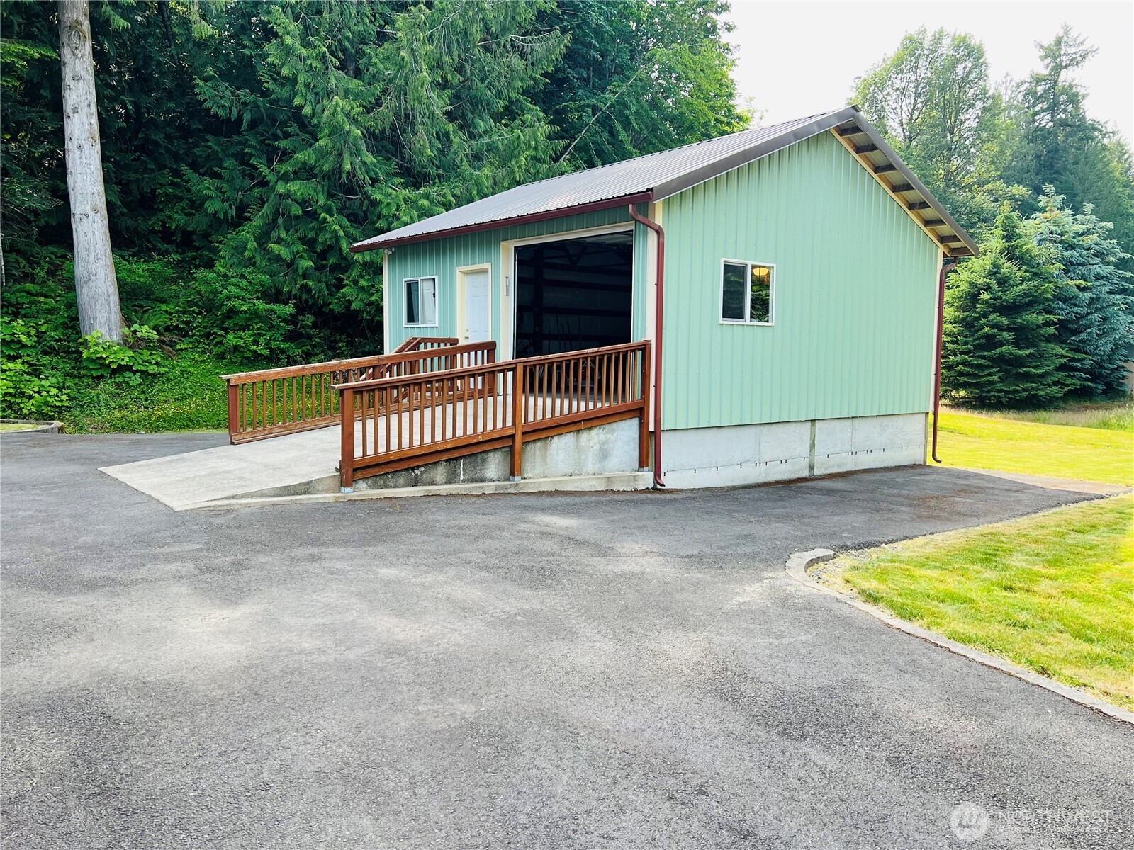 601 Mountain Trail Road , Brinnon, WA 98320