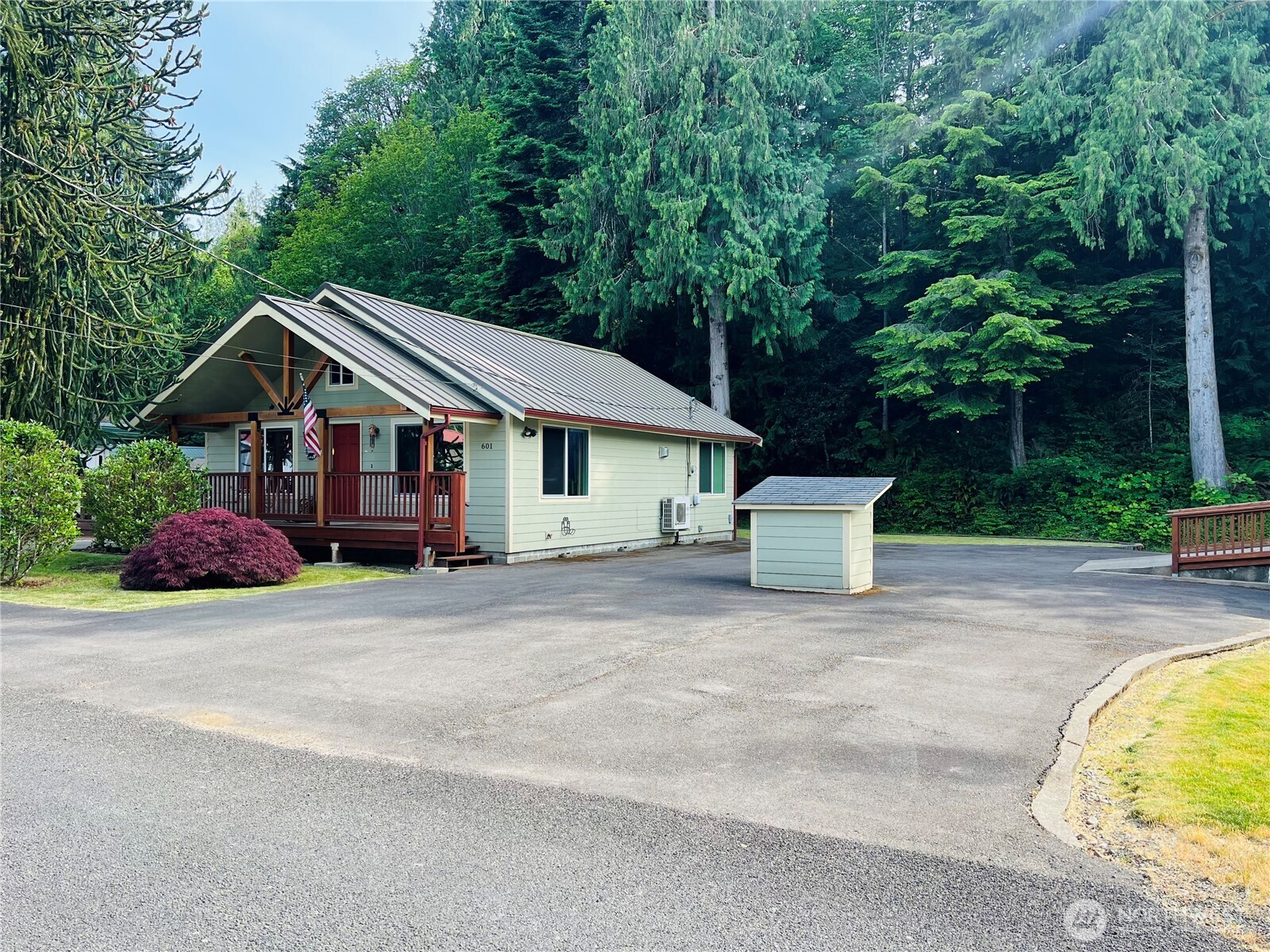 601 Mountain Trail Road , Brinnon, WA 98320