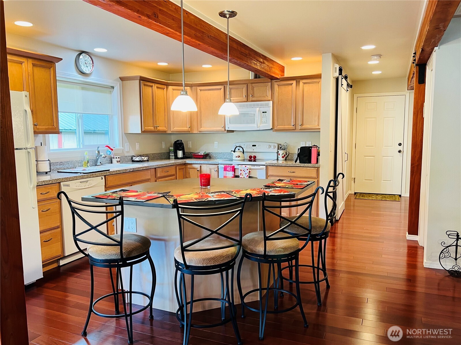 601 Mountain Trail Road , Brinnon, WA 98320