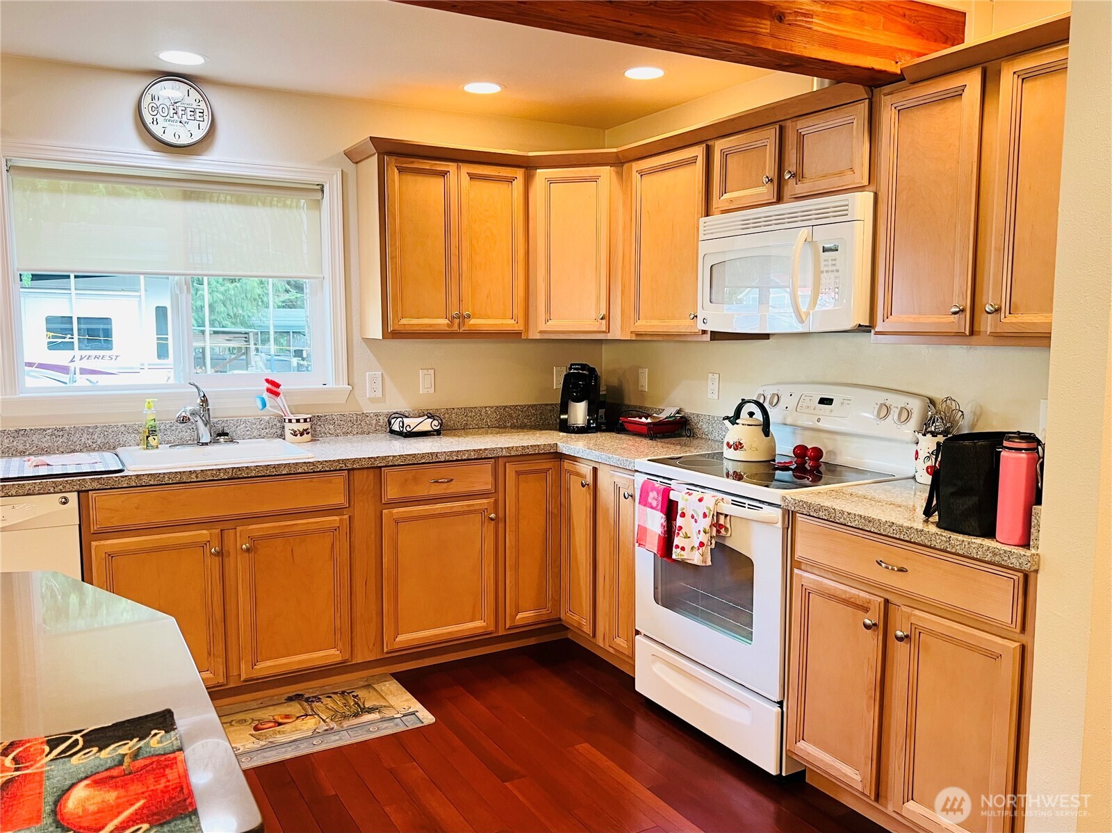 601 Mountain Trail Road , Brinnon, WA 98320