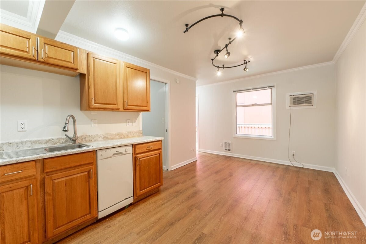 3305 NE 125th Street , Seattle, WA 98125