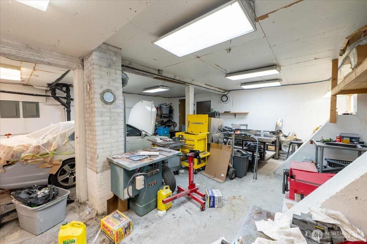 3305 NE 125th Street , Seattle, WA 98125