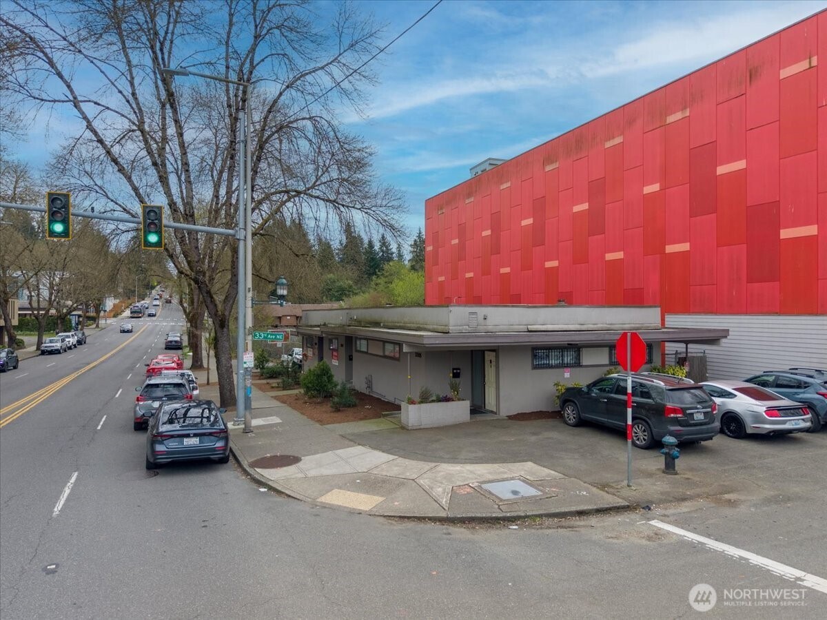 3305 NE 125th Street , Seattle, WA 98125