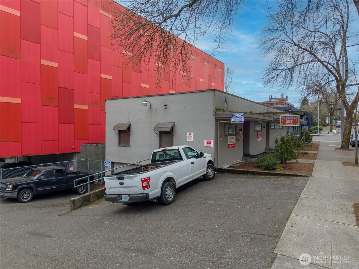 3305 NE 125th Street , Seattle, WA 98125