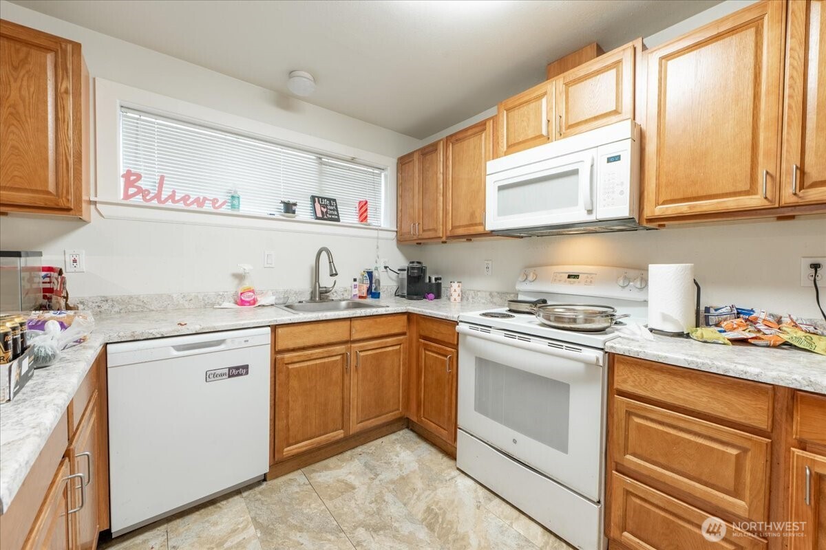 3305 NE 125th Street , Seattle, WA 98125
