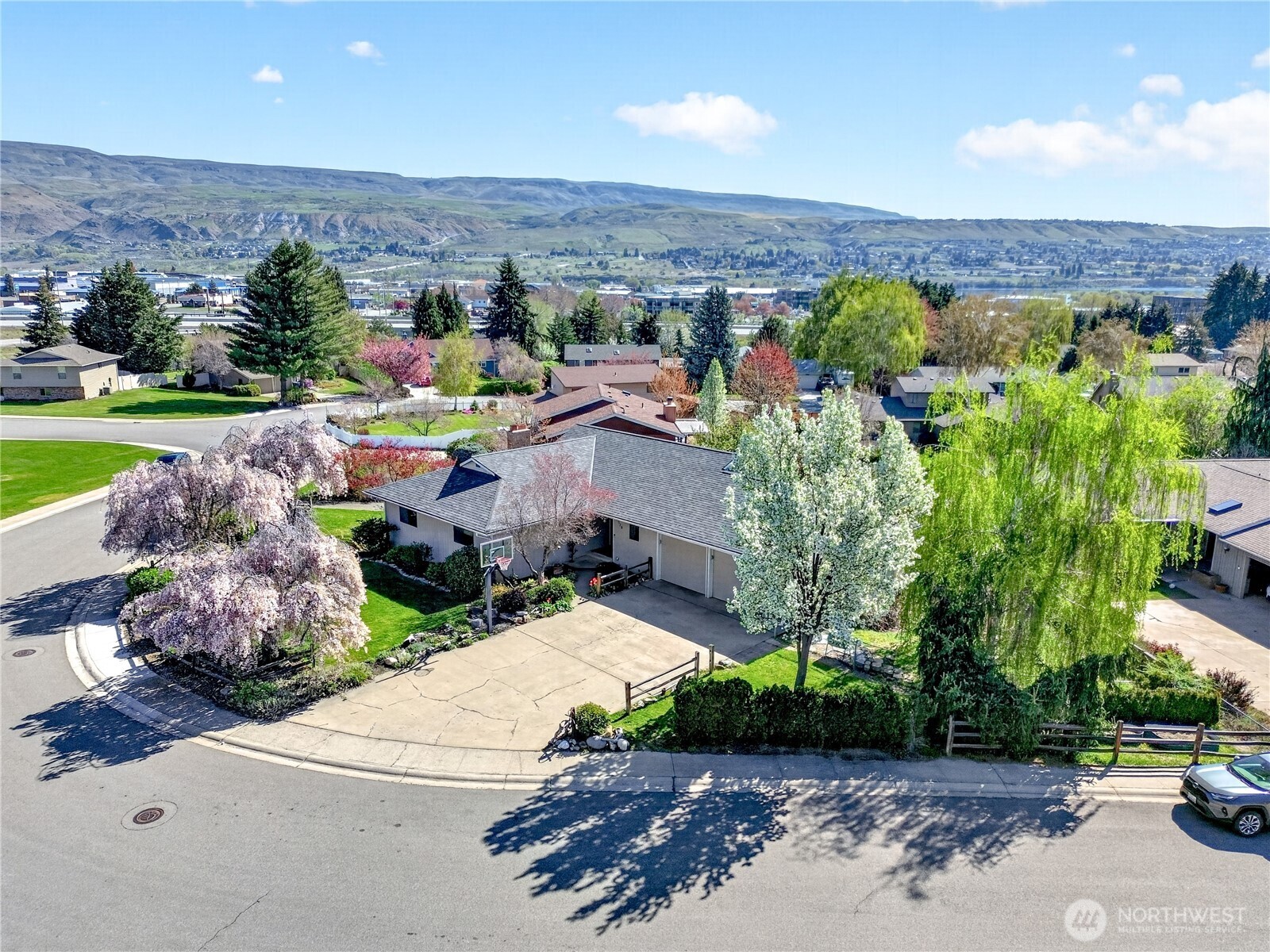 2629 Lemaister Avenue , Wenatchee, WA 98801