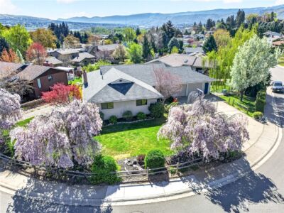 2629 Lemaister Avenue , Wenatchee, WA 98801 - Photo 2