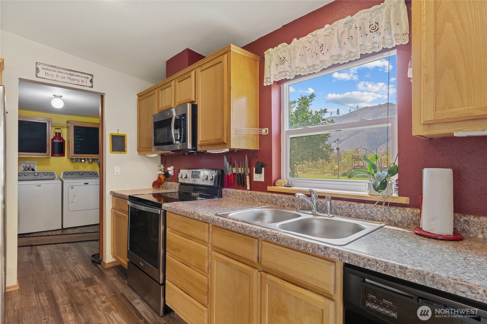 2560 Antione Creek , Chelan, WA 98816