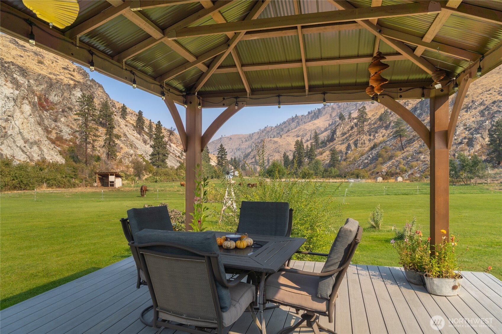 2560 Antione Creek , Chelan, WA 98816