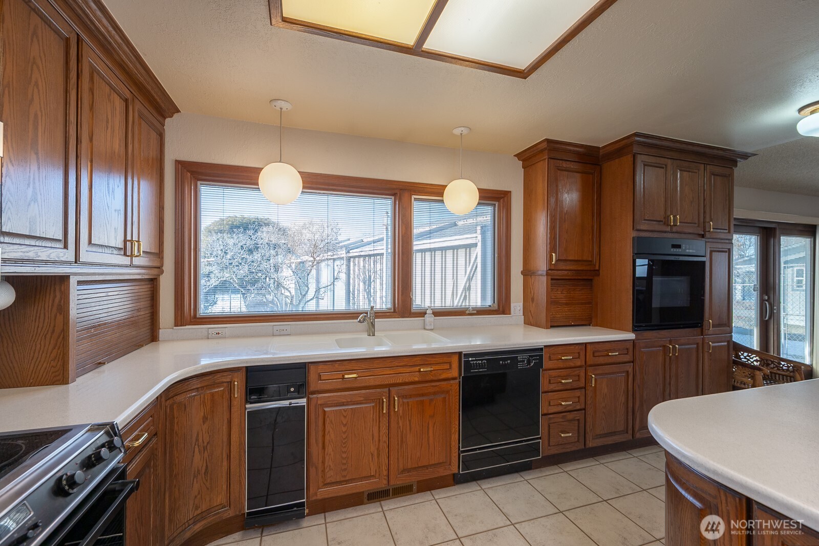 939 S Laguna Drive , Moses Lake, WA 98837