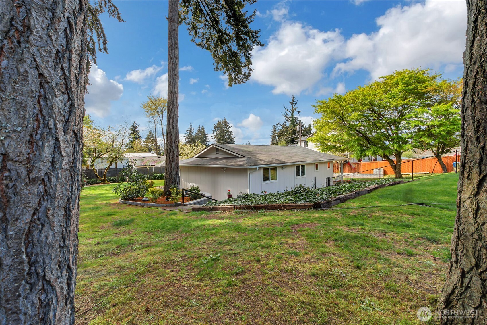 10102 99th St SW , Lakewood, WA 98498