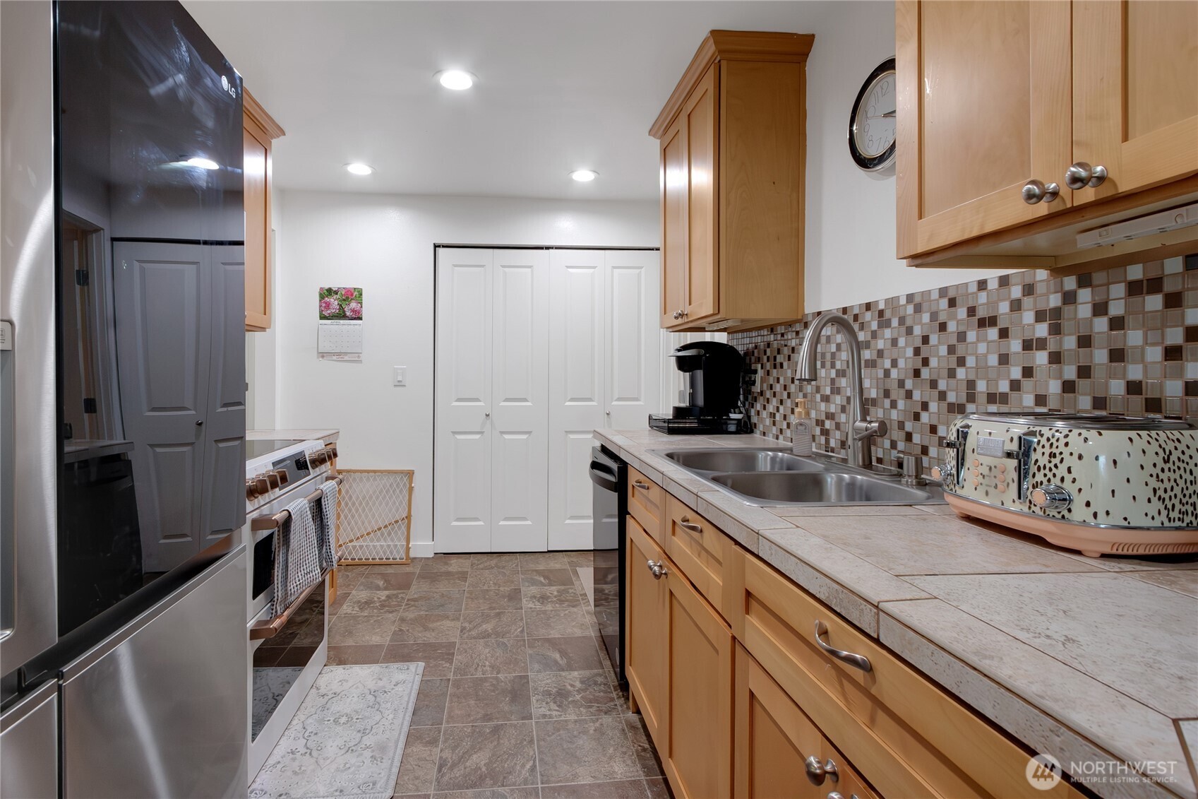 10102 99th St SW , Lakewood, WA 98498
