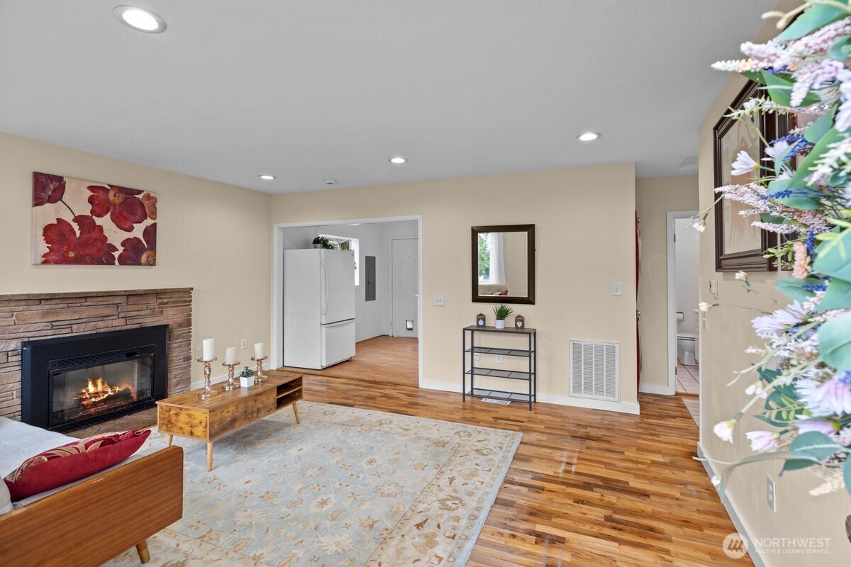 5904 S 149th Street , Tukwila, WA 98168-2150