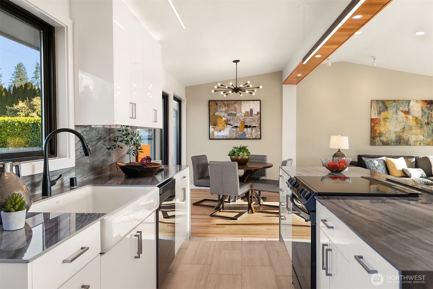 2032 123rd Avenue SE, Bellevue, WA 98005