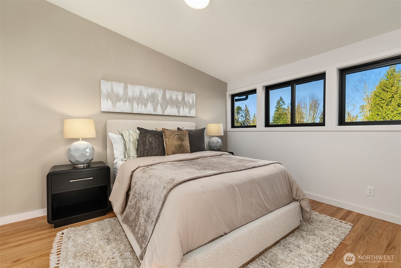 2032 123rd Avenue SE, Bellevue, WA 98005