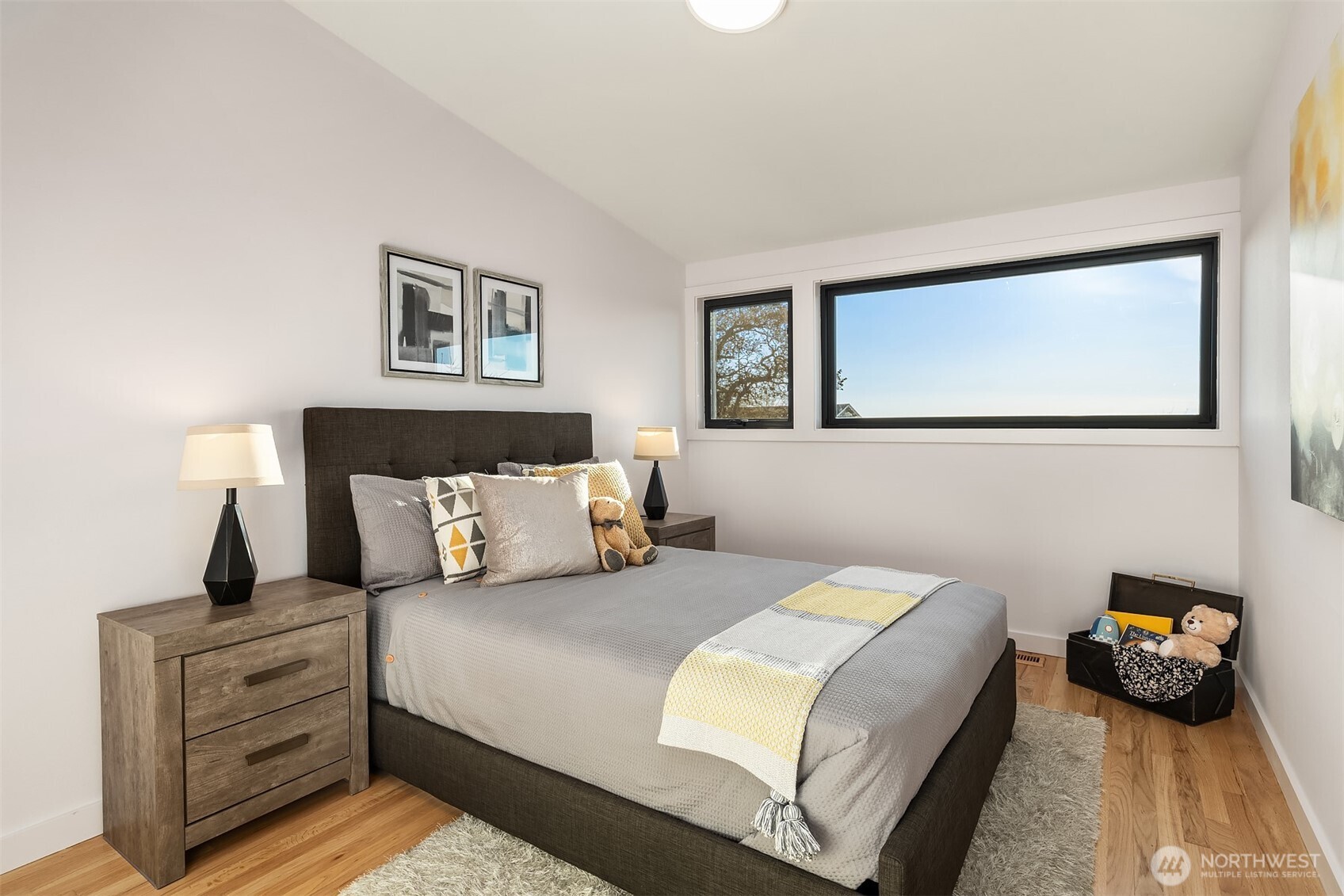 2032 123rd Avenue SE, Bellevue, WA 98005