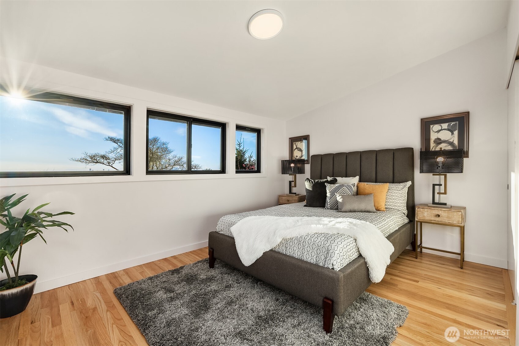 2032 123rd Avenue SE, Bellevue, WA 98005