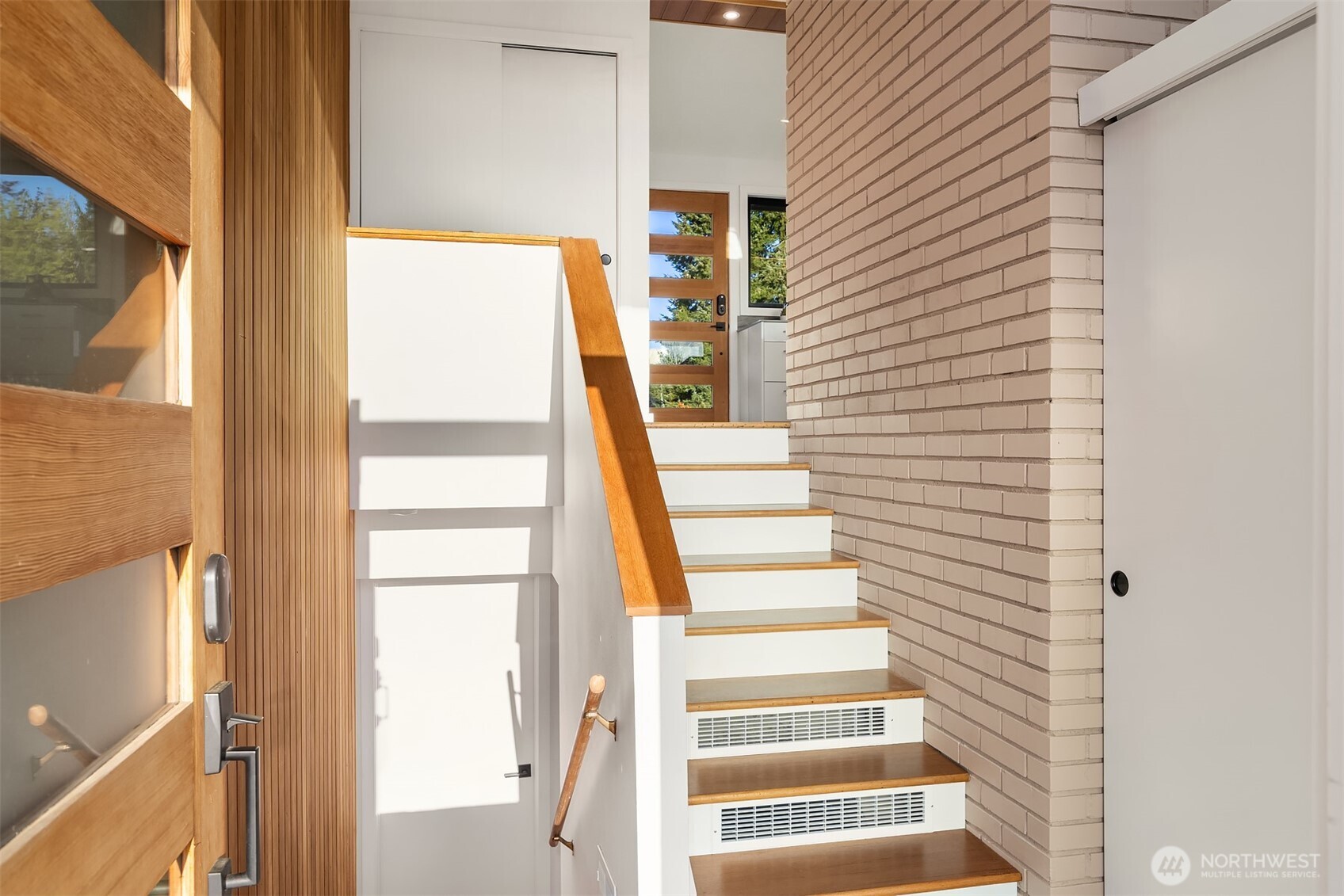 2032 123rd Avenue SE, Bellevue, WA 98005