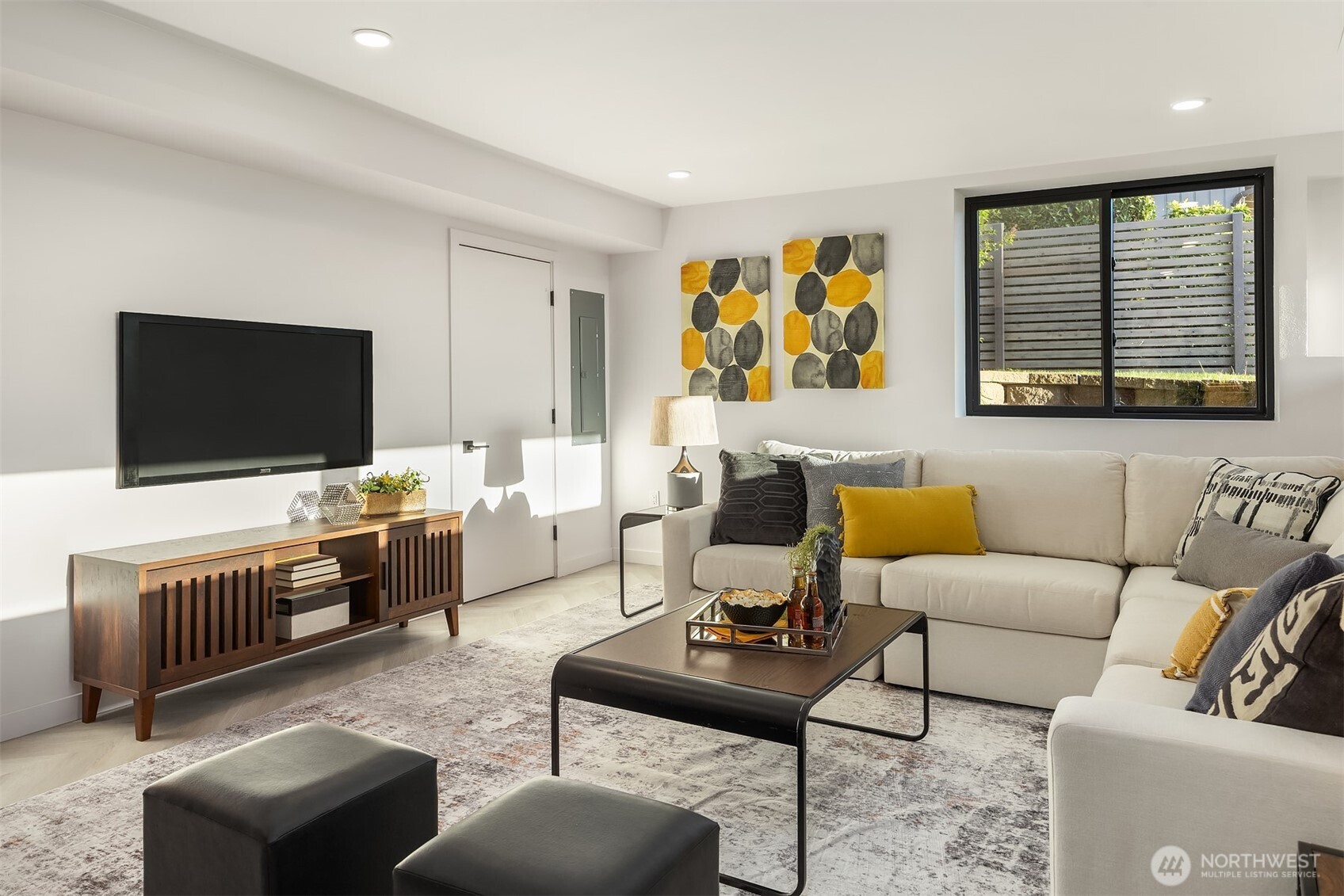 2032 123rd Avenue SE, Bellevue, WA 98005