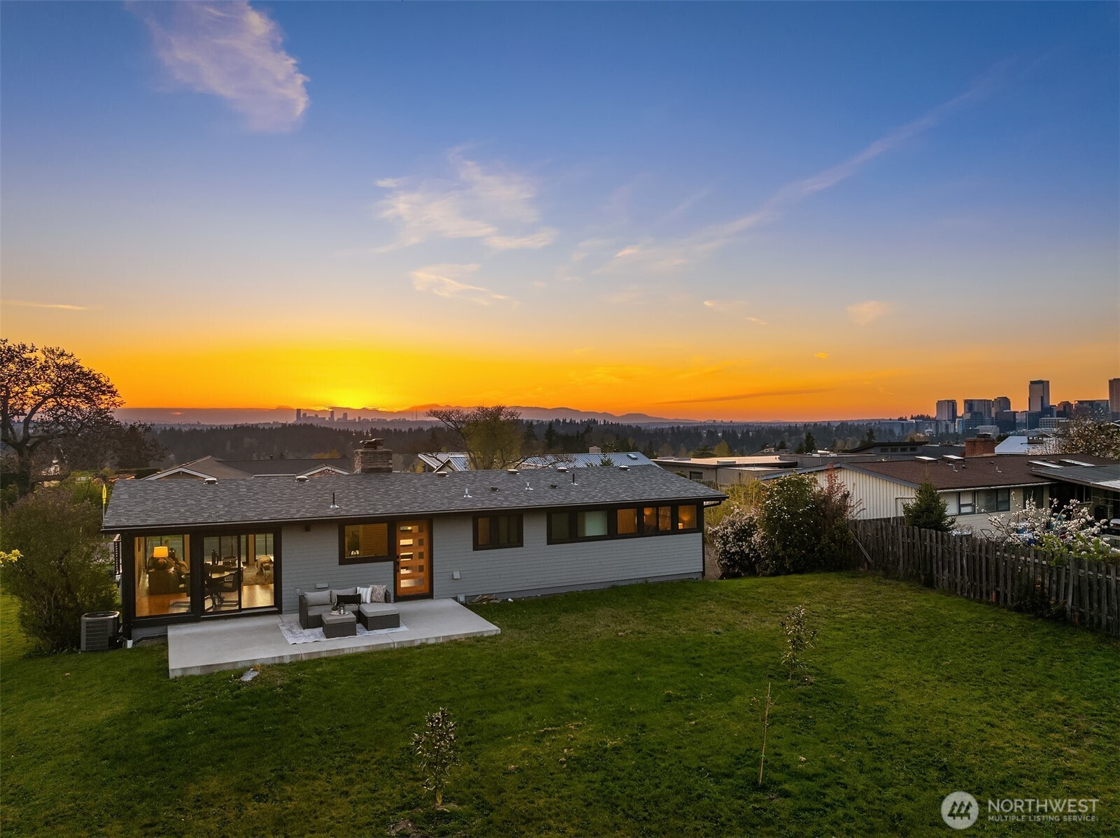 2032 123rd Avenue SE, Bellevue, WA 98005