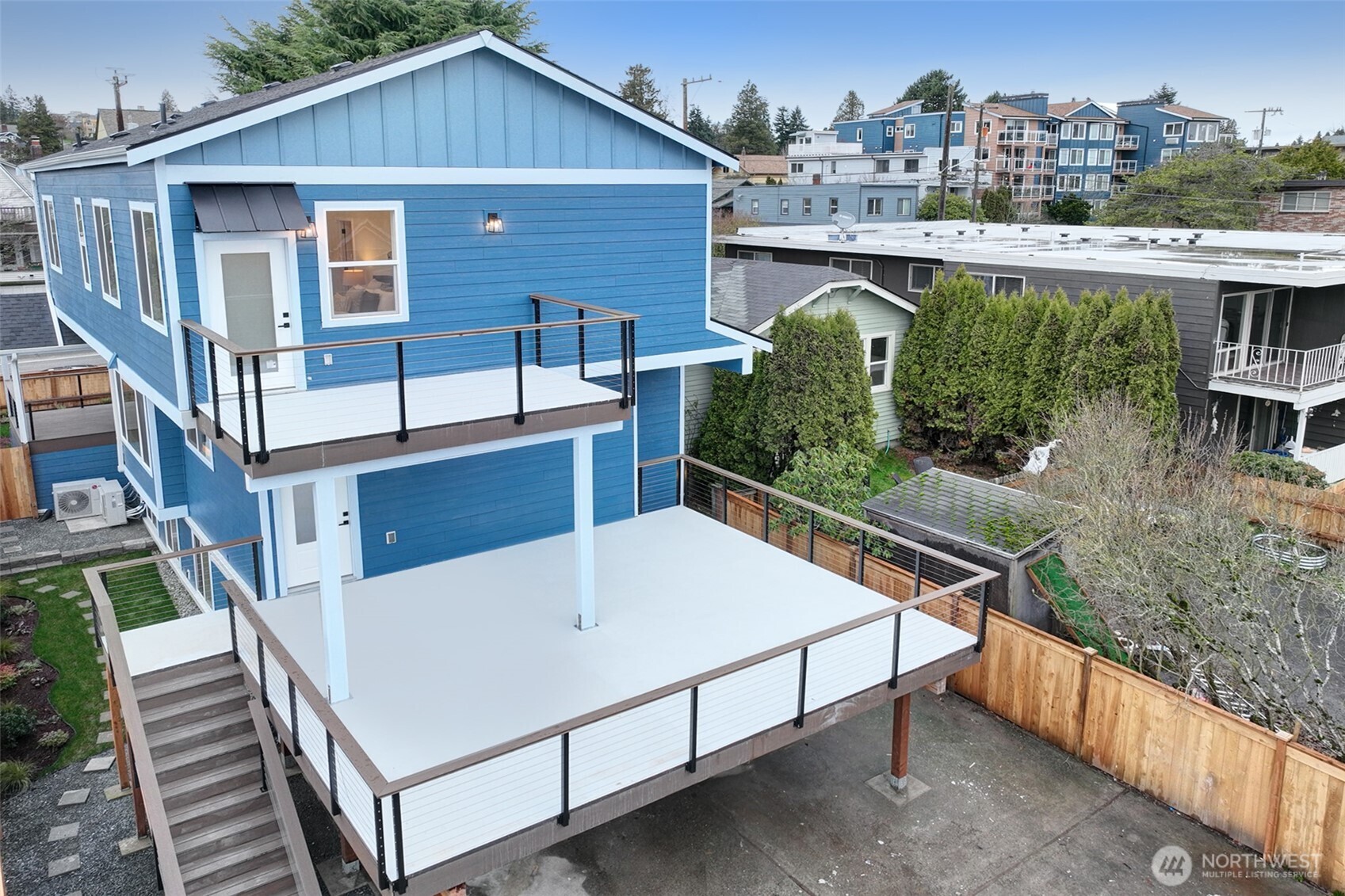 7008 Linden Avenue N, Seattle, WA 98103