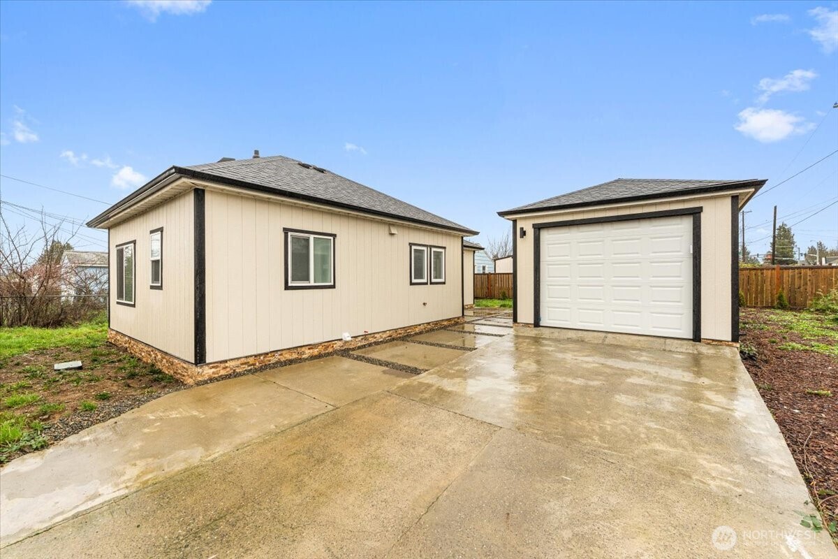 4640 E G Street , Tacoma, WA 98404