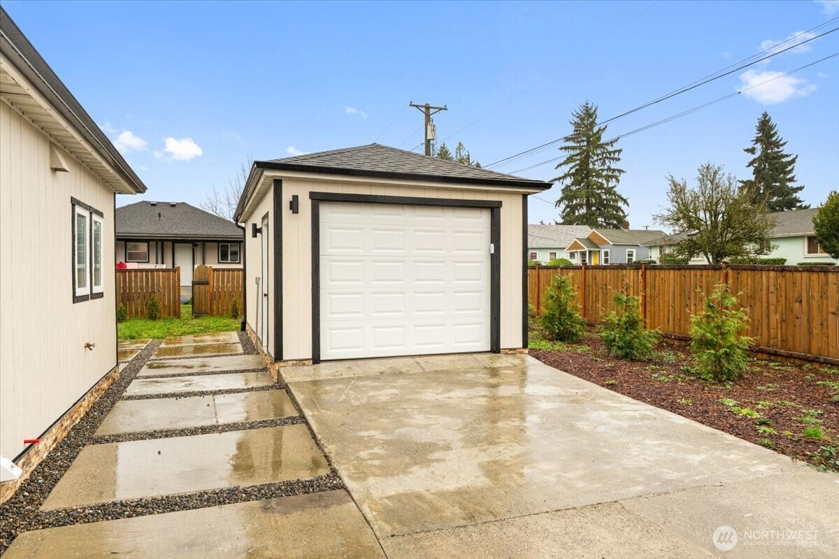 4640 E G Street , Tacoma, WA 98404