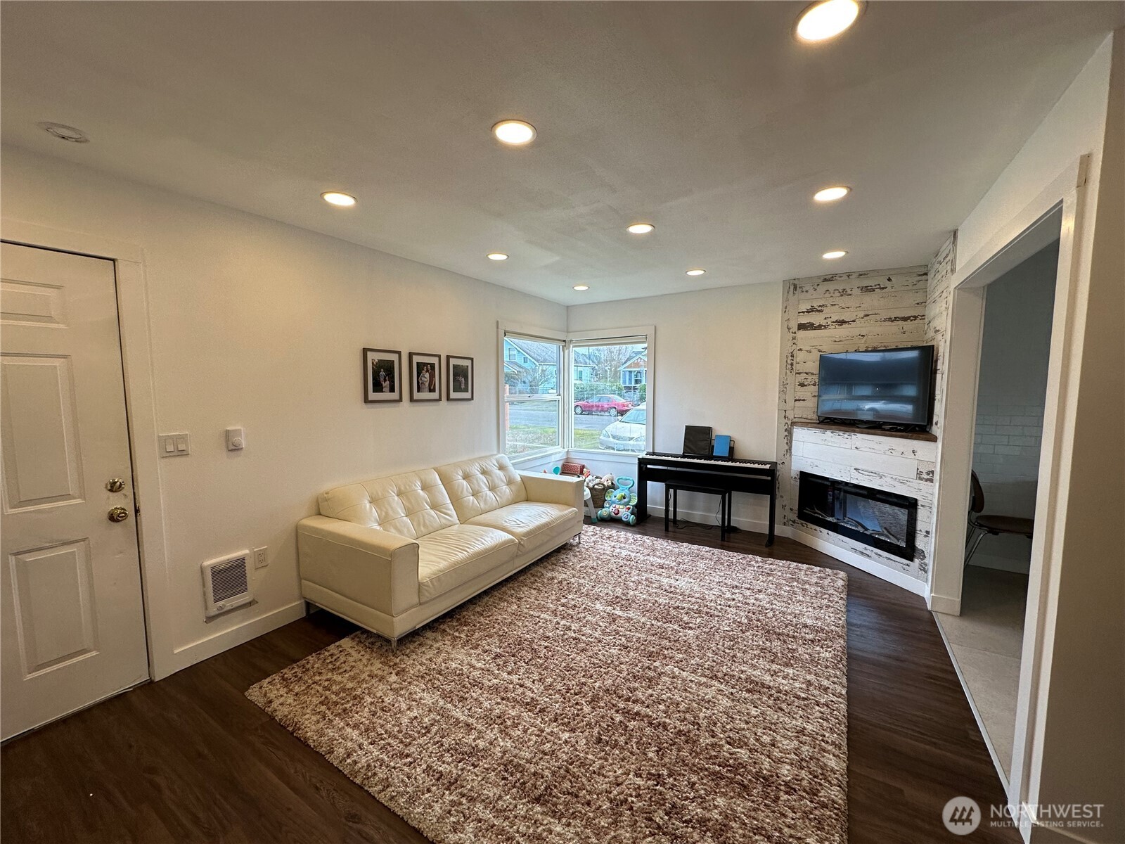 4640 E G Street , Tacoma, WA 98404