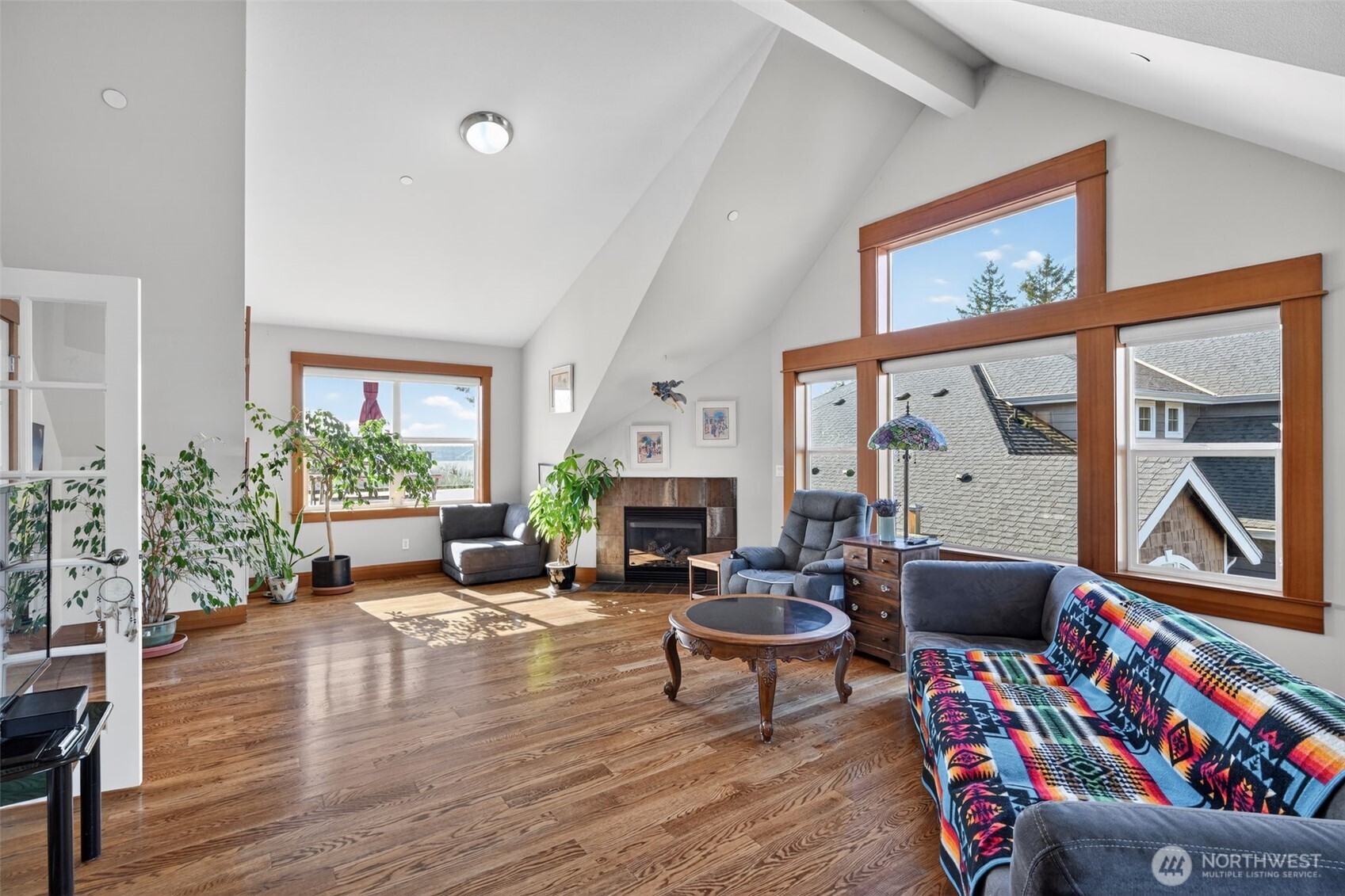 12295 15th Avenue SW, Burien, WA 98146-2646