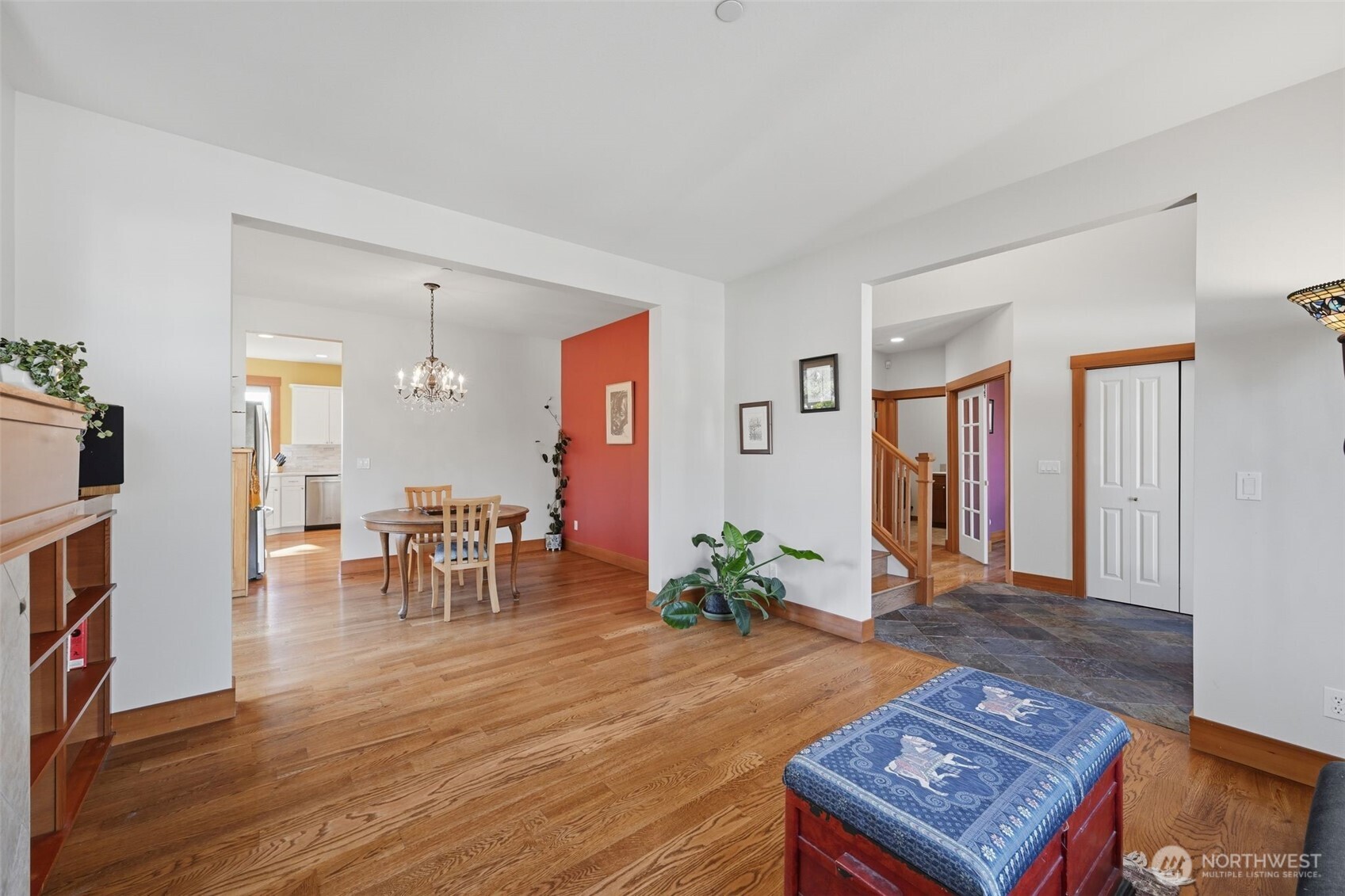 12295 15th Avenue SW, Burien, WA 98146-2646