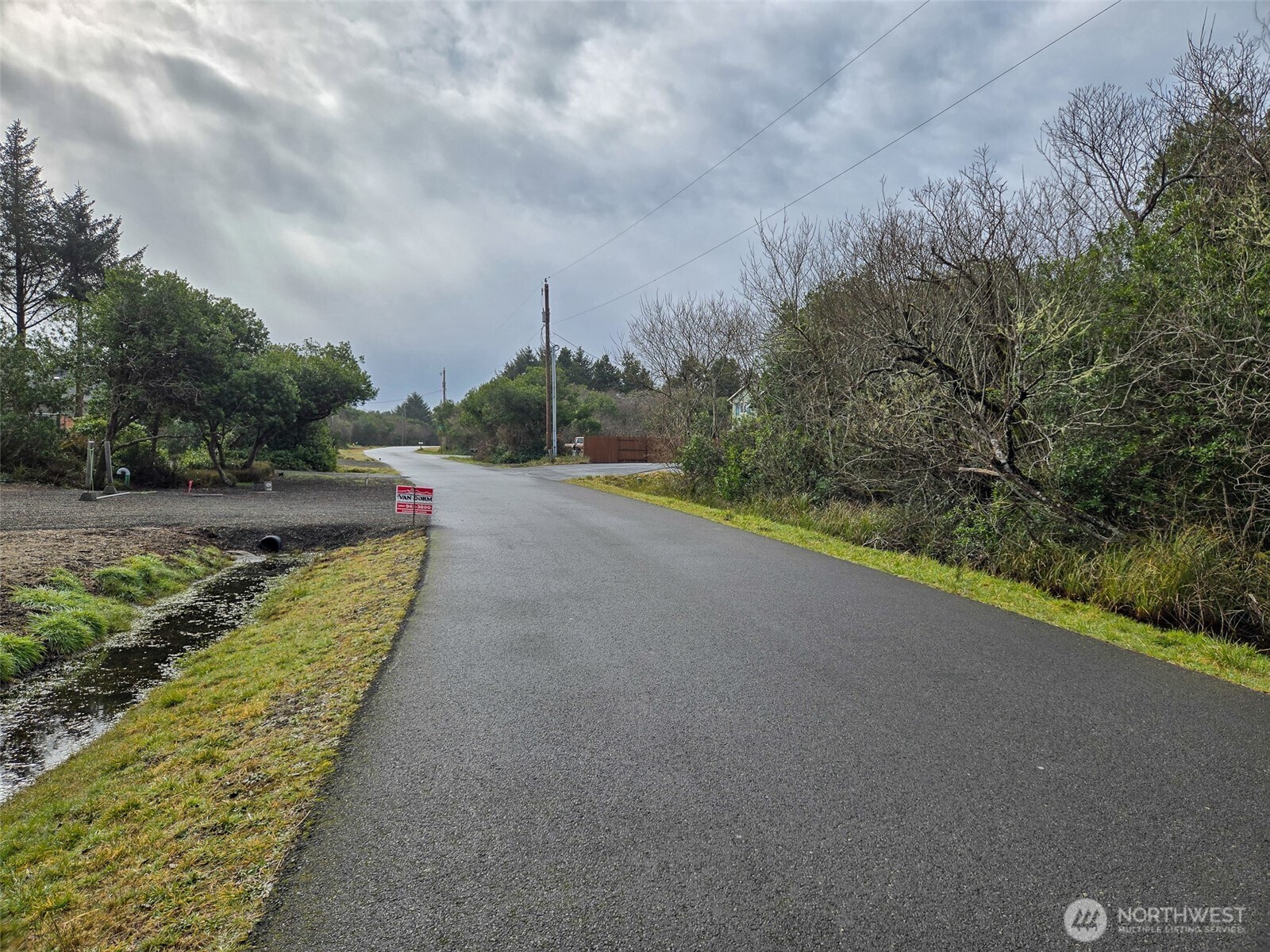 318 N Wynoochee Drive SW, Ocean Shores, WA 98569