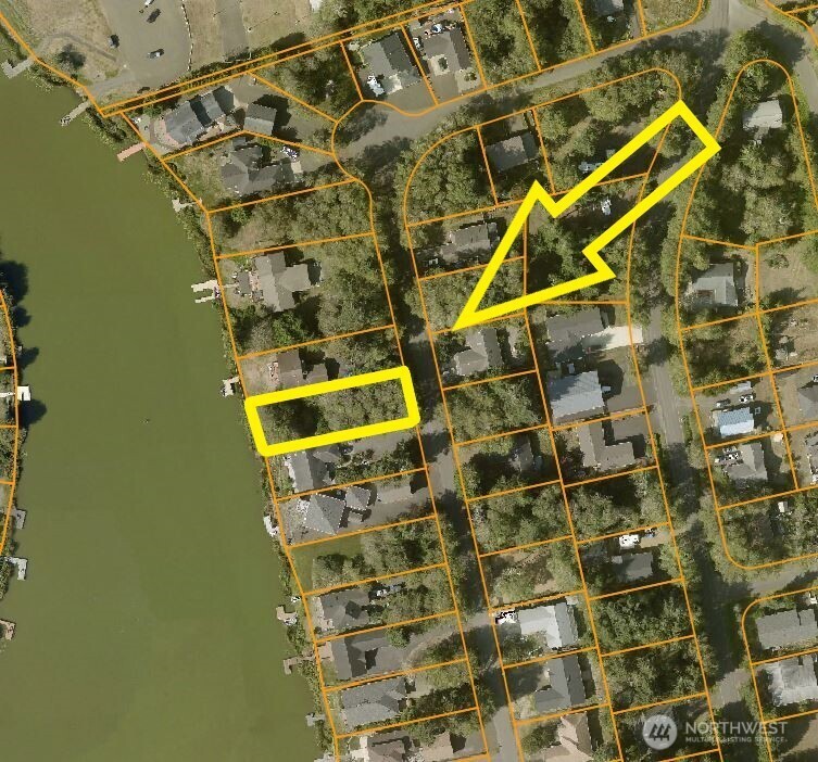 413 Lake View Loop NE, Ocean Shores, WA 98569