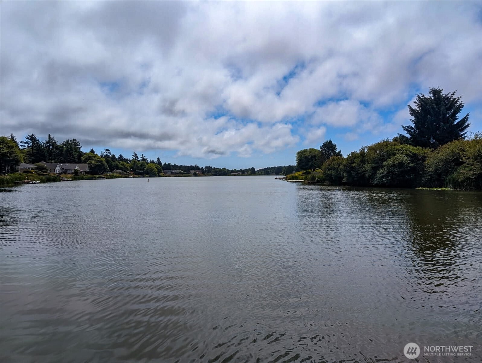 413 Lake View Loop NE, Ocean Shores, WA 98569