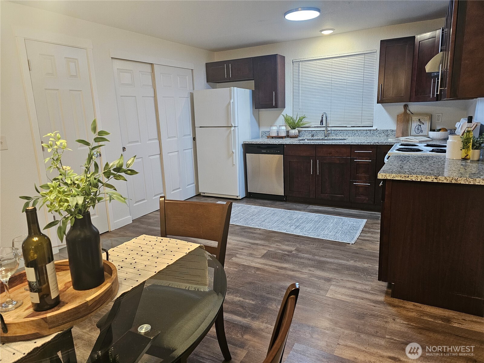406 E Pioneer Street #A, Granite Falls, WA 98252