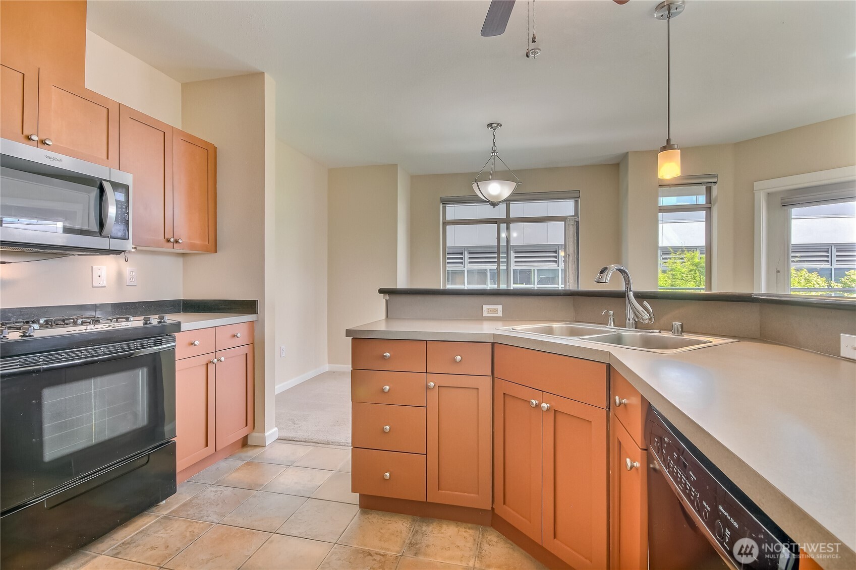 1000 Aurora Avenue N #310, Seattle, WA 98109-4177