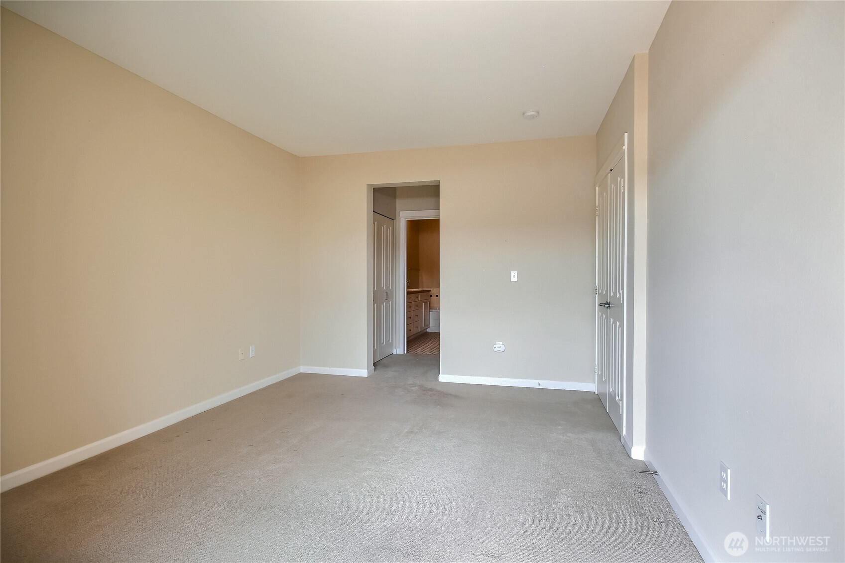 1000 Aurora Avenue N #310, Seattle, WA 98109-4177