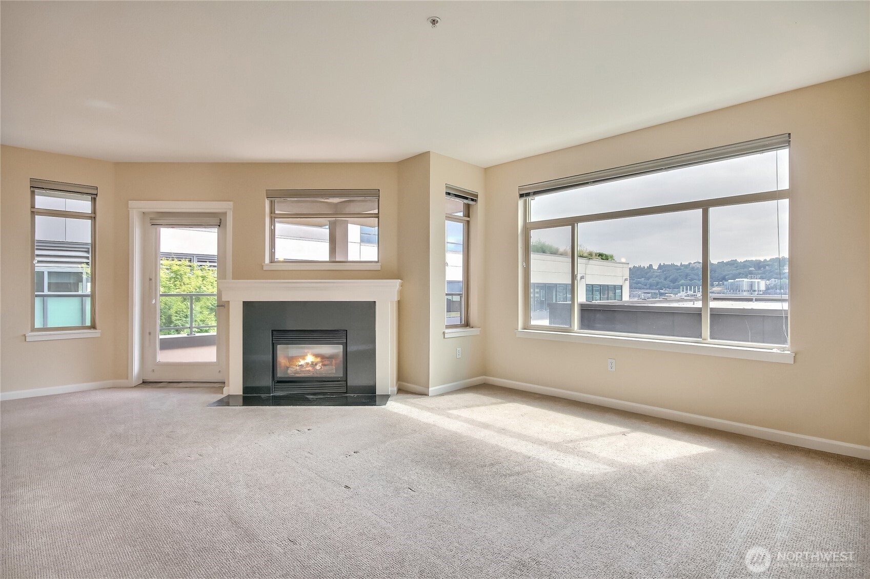1000 Aurora Avenue N #310, Seattle, WA 98109-4177