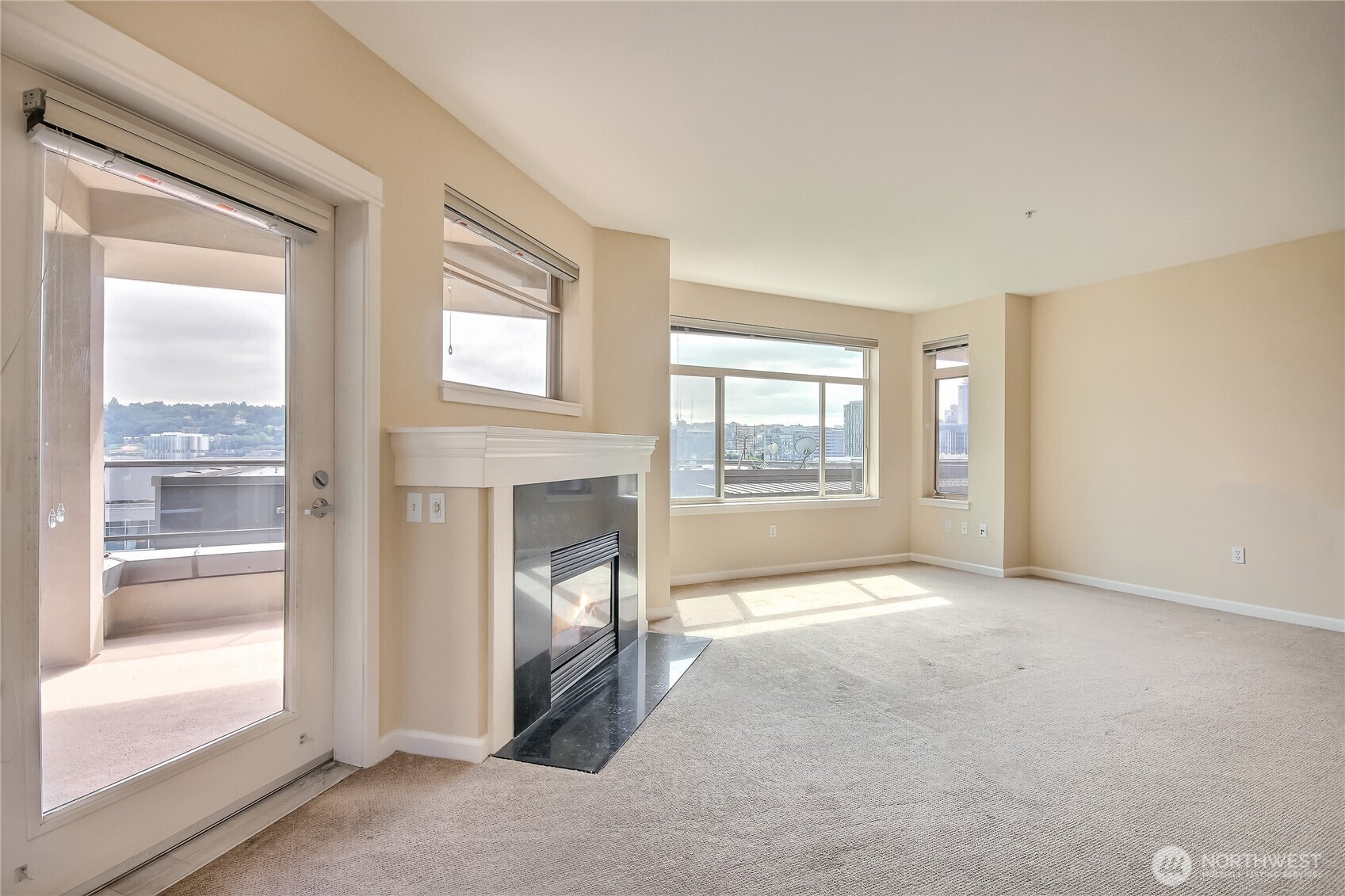 1000 Aurora Avenue N #310, Seattle, WA 98109-4177