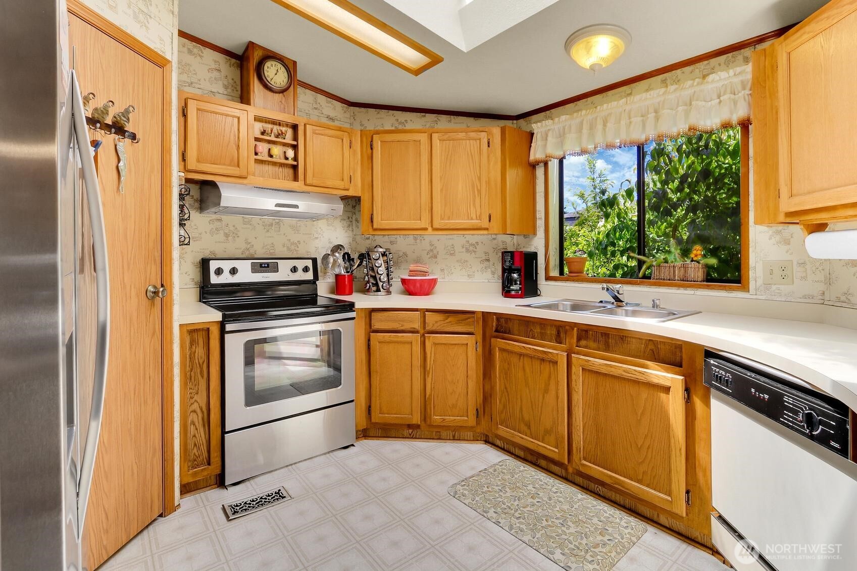 1427 100th Street SW #160, Everett, WA 98204-1107
