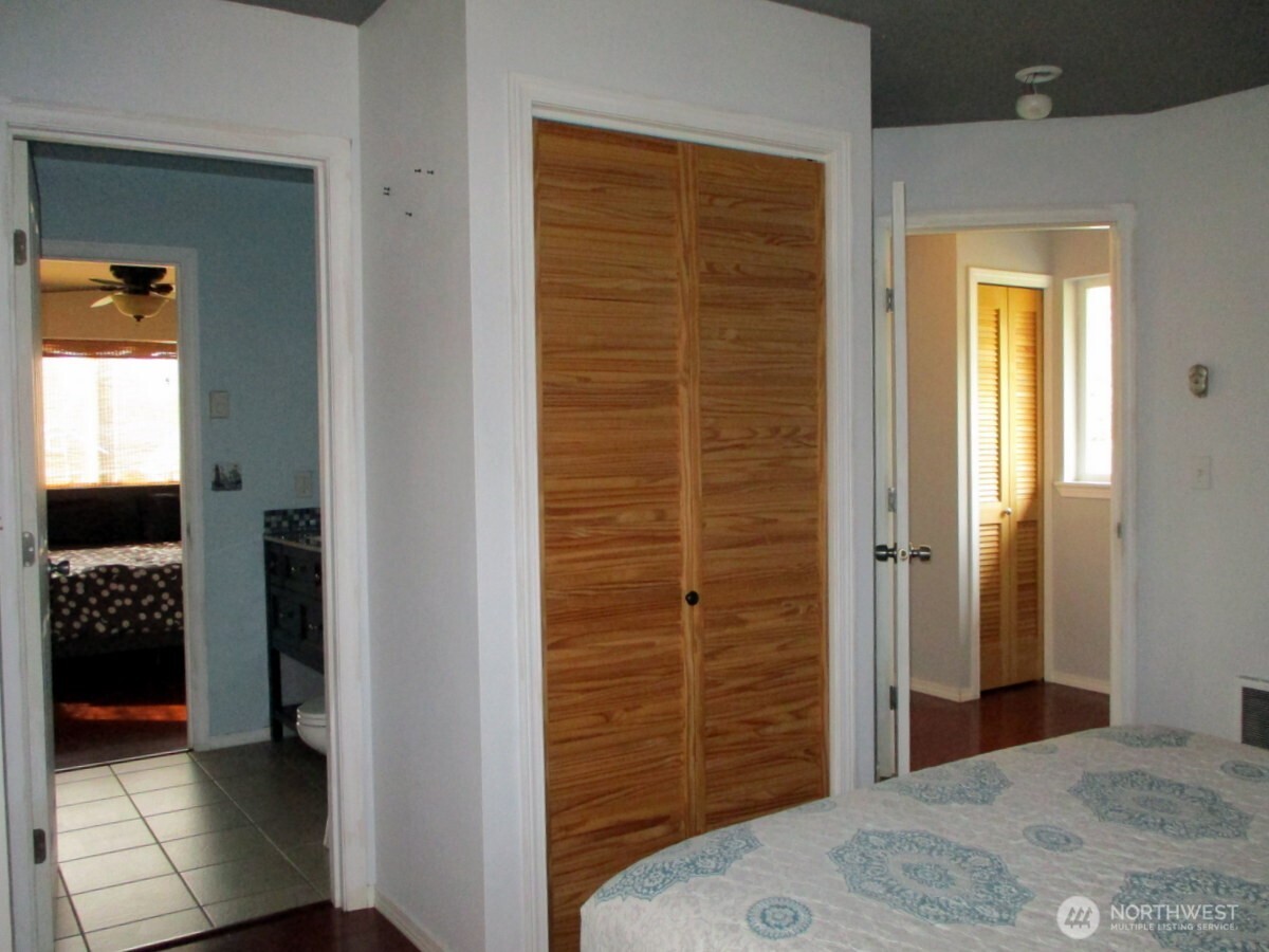 950 Falls of Clyde Loop SE, Ocean Shores, WA 98569