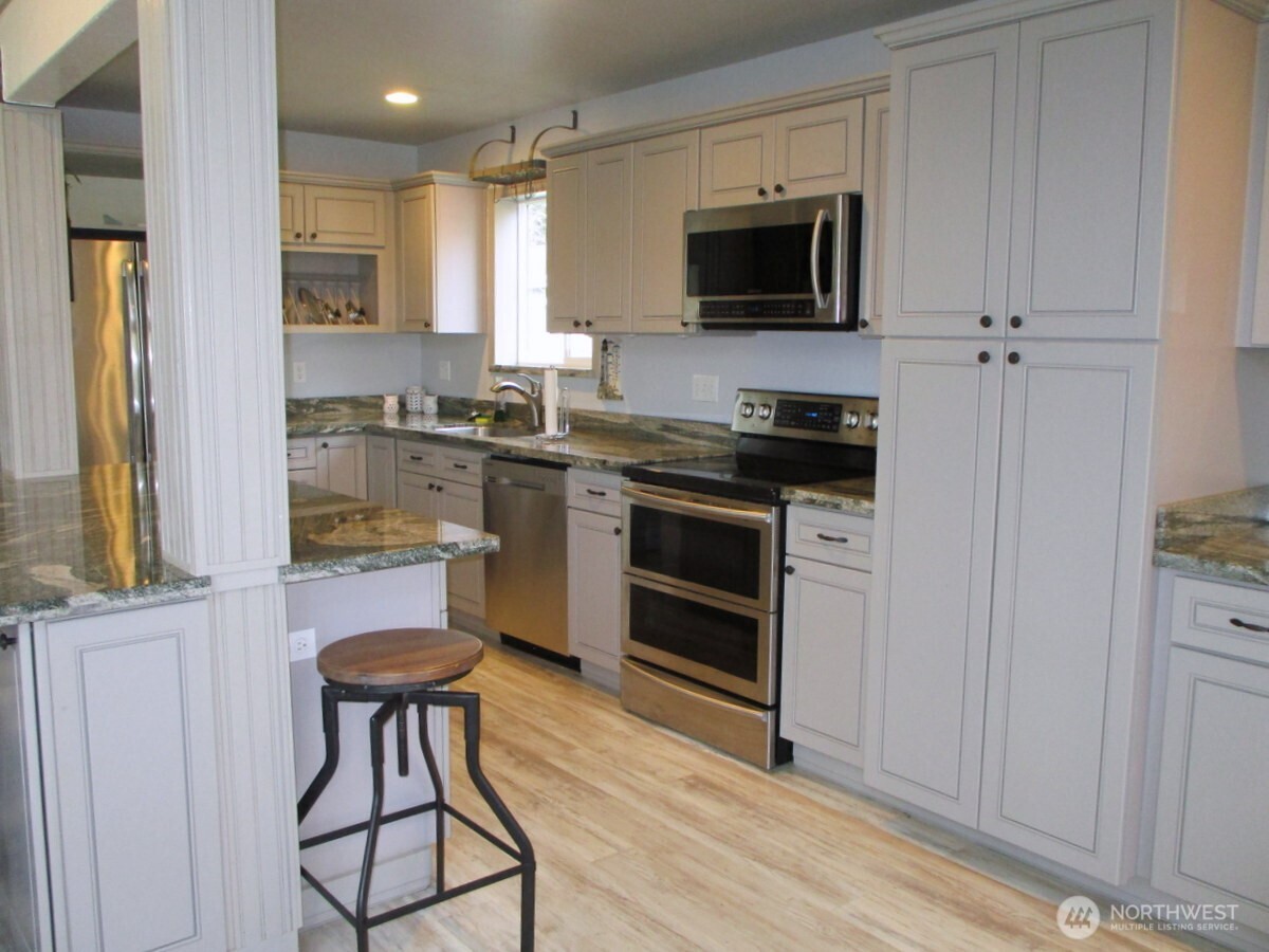 950 Falls of Clyde Loop SE, Ocean Shores, WA 98569